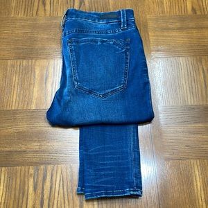 Buckle black curvy skinny